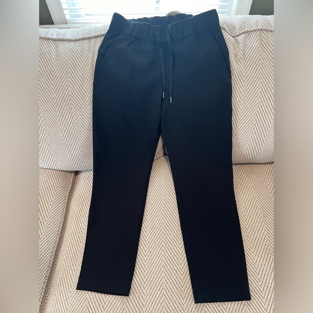 Women’s Lululemon On the Fly Pant 27” Black size 6